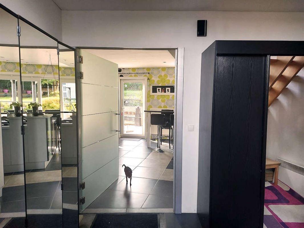 Villa tout confort dans voie sans issue - 4 chbres sur 6a 81ca