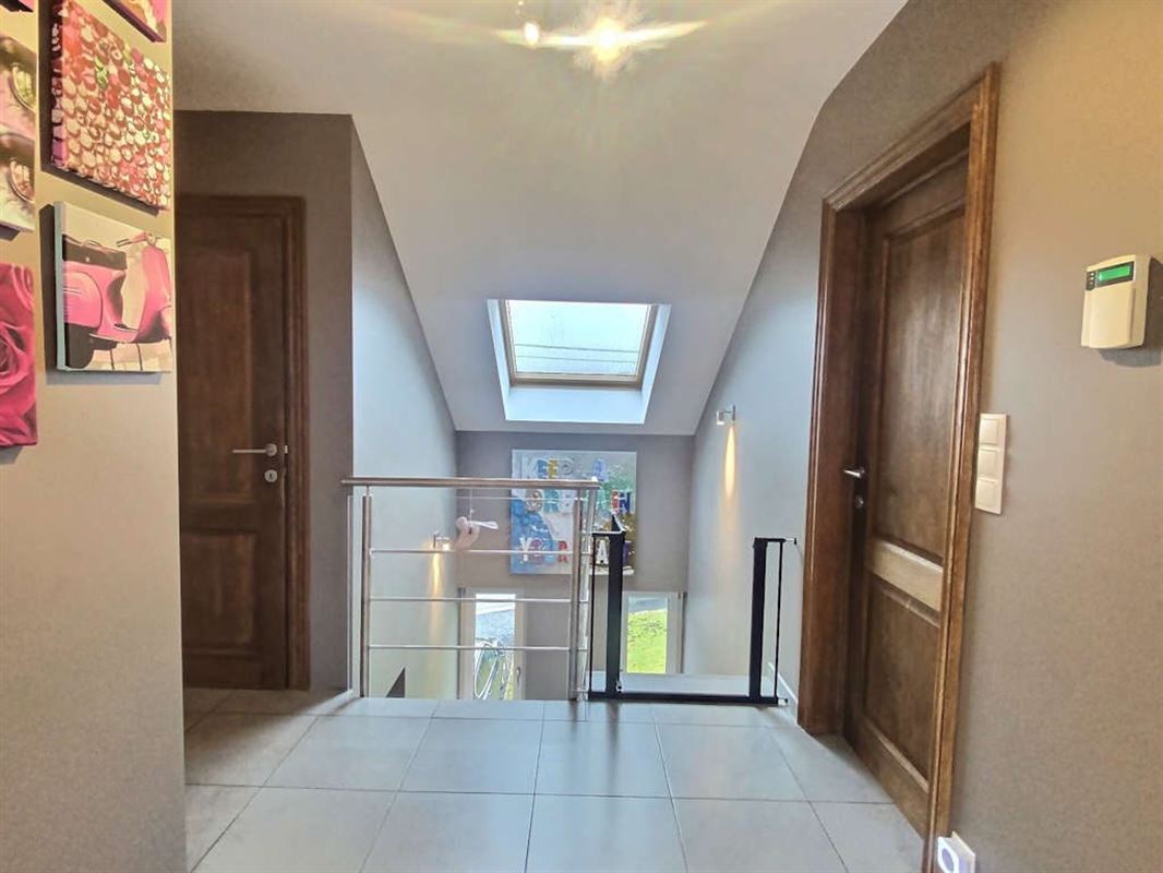 Villa tout confort - 4 chambres sur 11a 42ca