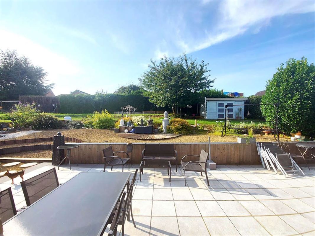 Villa tout confort dans voie sans issue - 4 chbres sur 6a 81ca