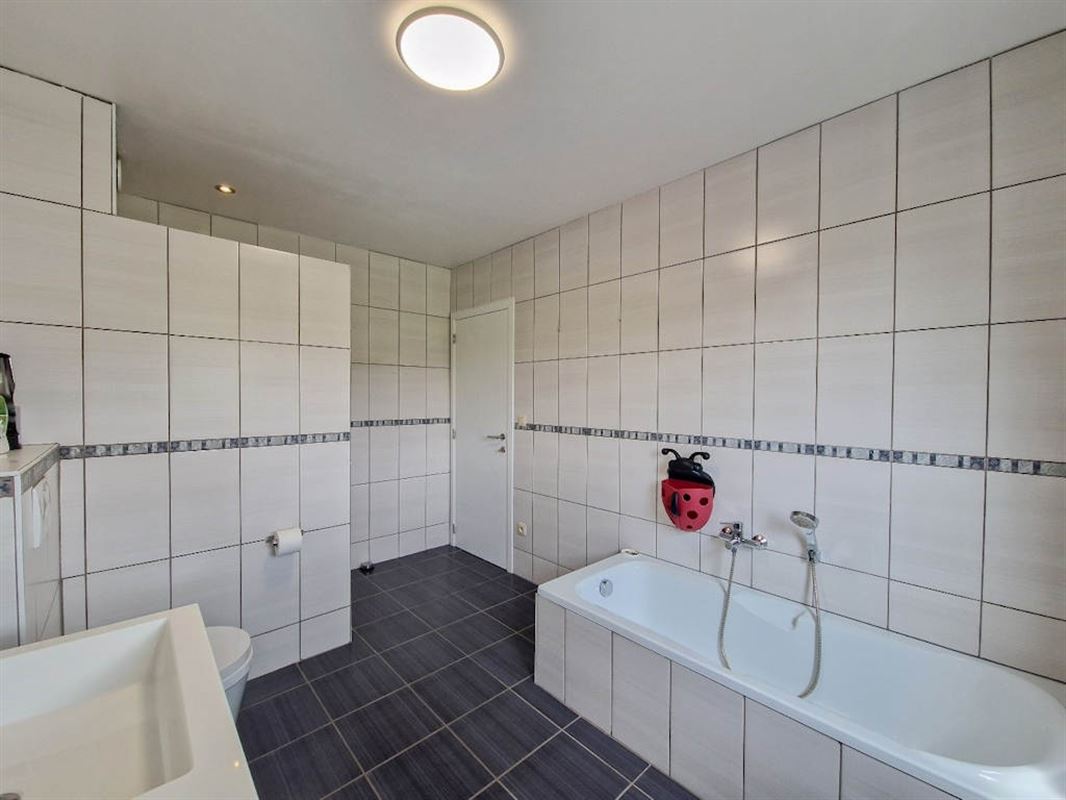 Maison 3 chambres avec jardin – PEB B – Etat neuf !