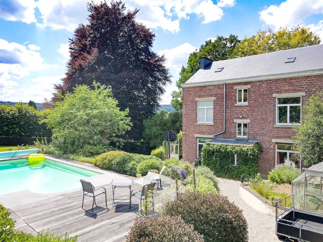 Splendide maison bourgeoise 4 ch avec piscine sur + de 14 a