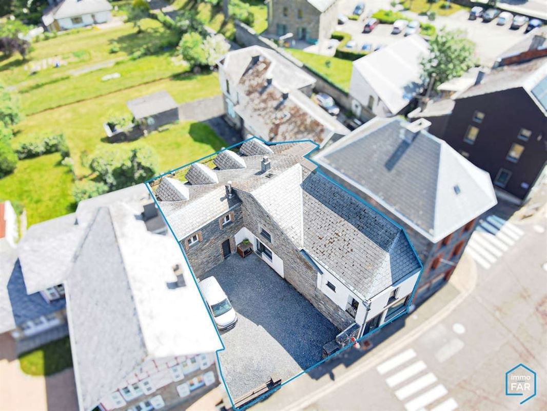 A 1 minute du centre, charmante maison 4 ch à parachever