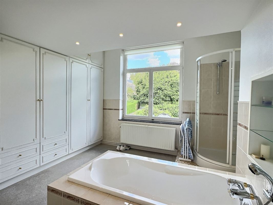 Splendide maison bourgeoise 4 ch avec piscine sur + de 14 a