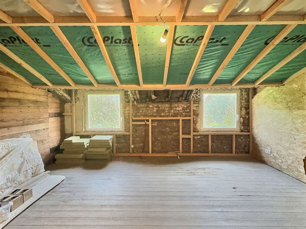 A 1 minute du centre, charmante maison 4 ch à parachever