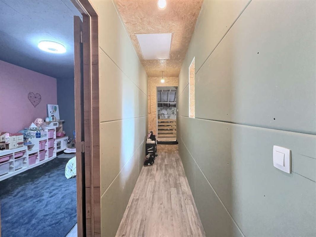 A 1 minute du centre, charmante maison 4 ch à parachever