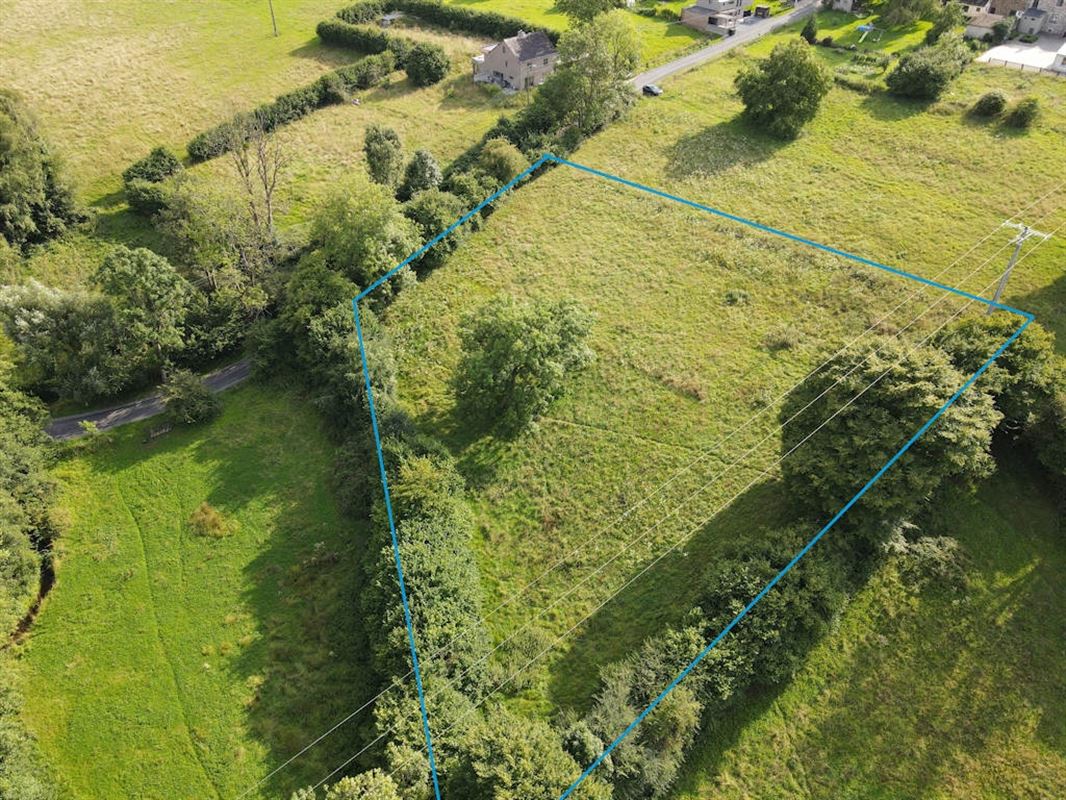 Entre La Roche et Marche-en-Famenne, terrain 43a avec permis