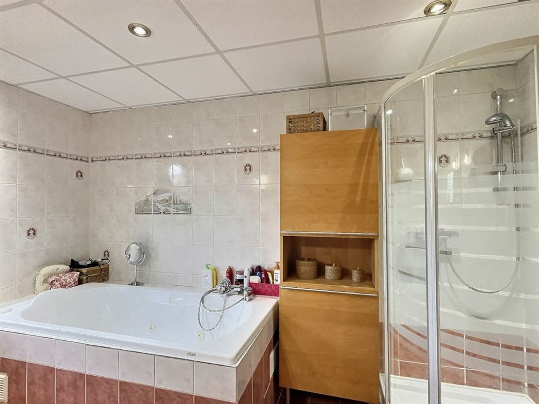 Splendide villa 4 chambres tout confort de 284m² sur 6 ares