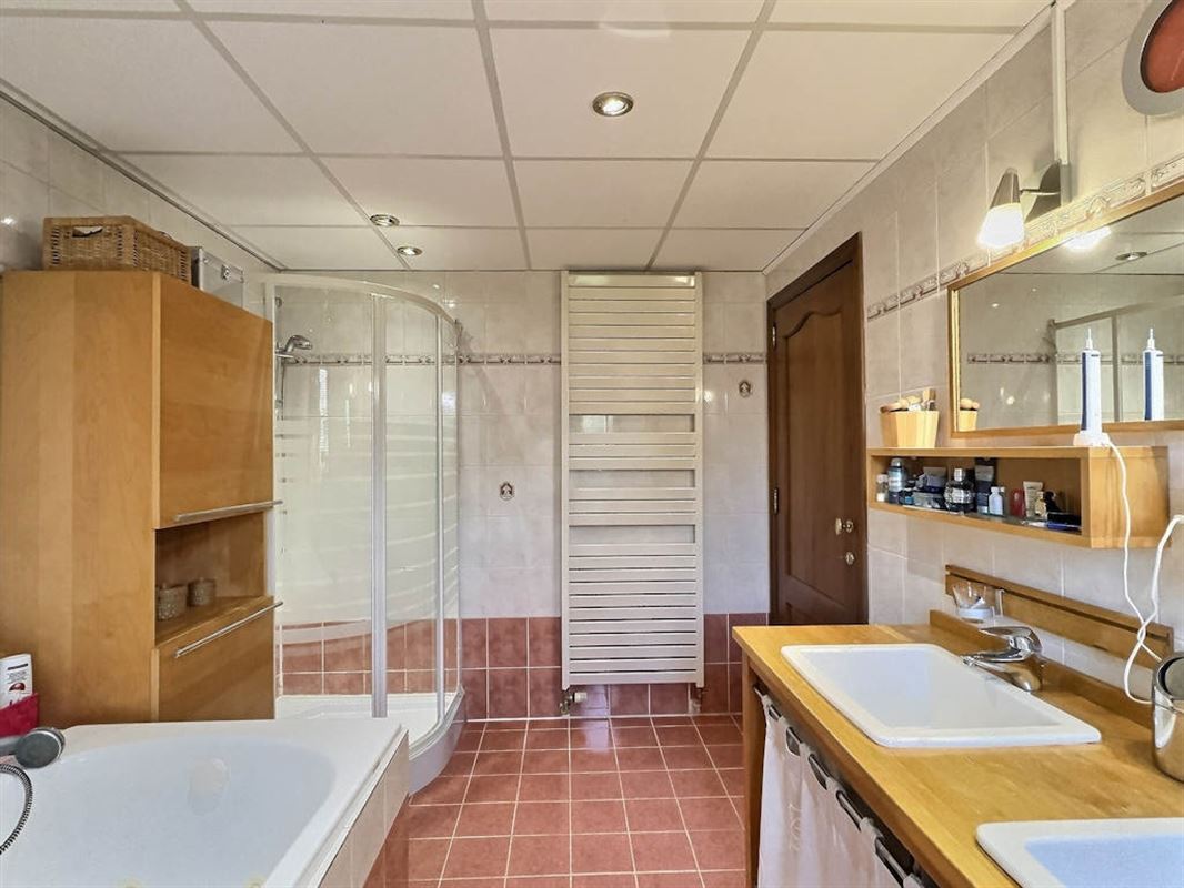 Splendide villa 4 chambres tout confort de 284m² sur 6 ares