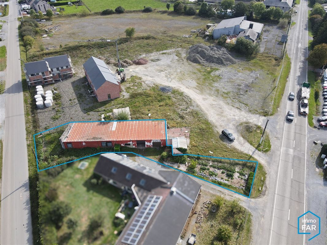 Terrain avec bâtiment polyvalent de 253 m² avec potentiel d’habitation