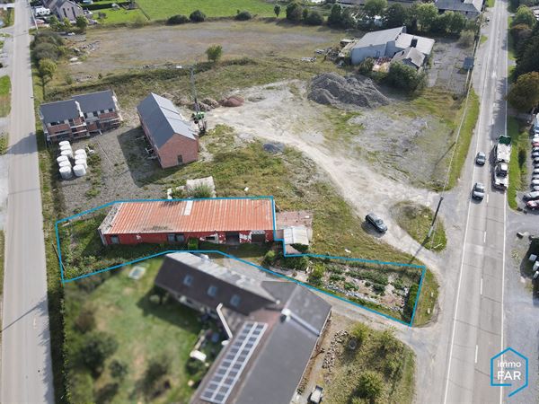 Terrain avec bâtiment polyvalent de 253 m² avec potentiel d’habitation