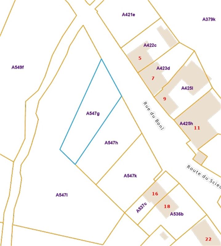 À 9 minutes de Marche, belle parcelle à bâtir de 8ares 33ca