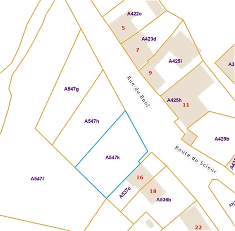 À 9 minutes de Marche, belle parcelle à bâtir de 8ares 33ca