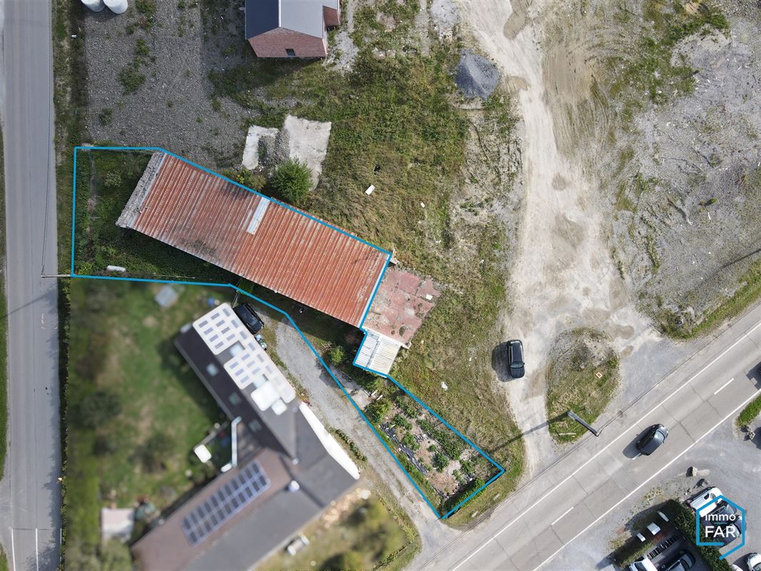 Terrain avec bâtiment polyvalent de 253 m² avec potentiel d’habitation