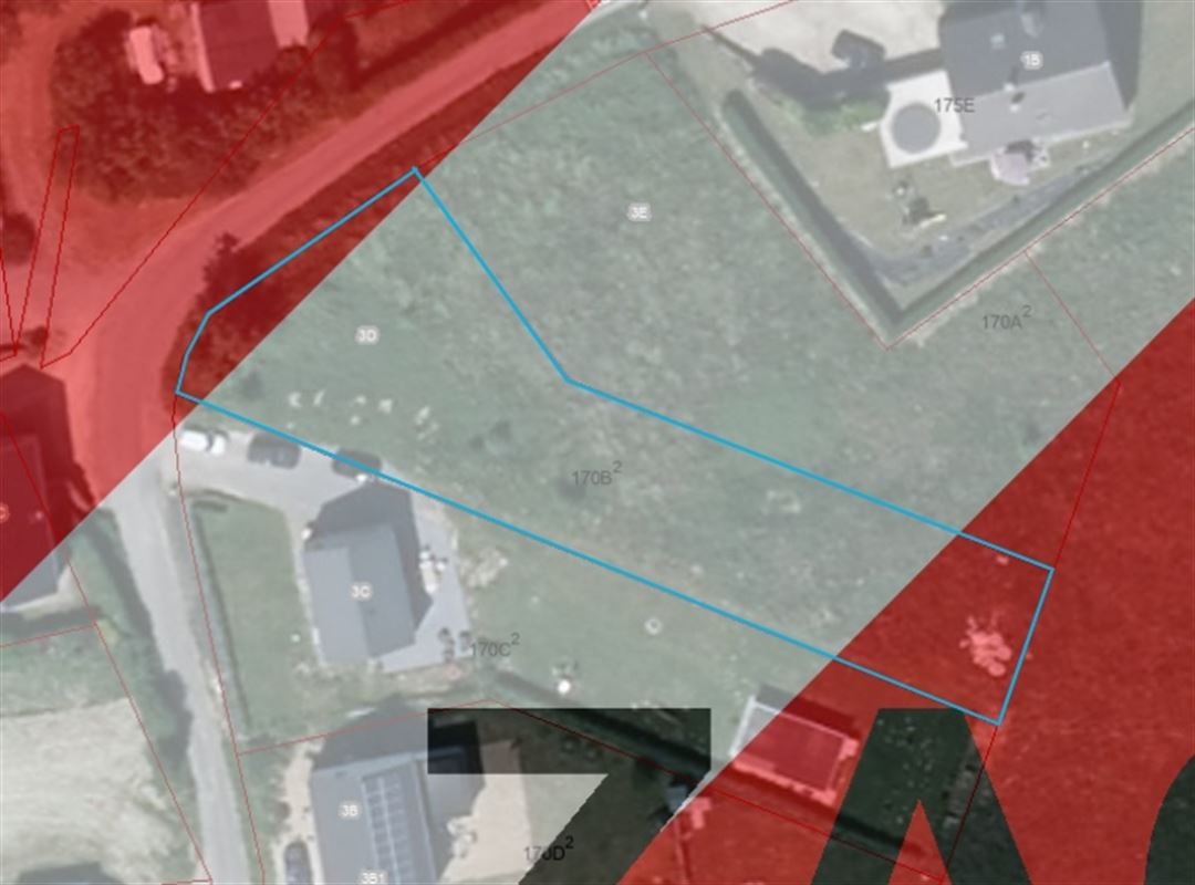 Au grand calme, à seulement 5 minutes de l’E411, superbe terrain à bâtir idéalement situé.