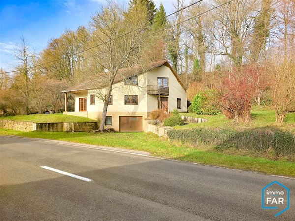 Chaleureuse villa de caractère prête à vivre de 340m2 avec garage sur 22ares.