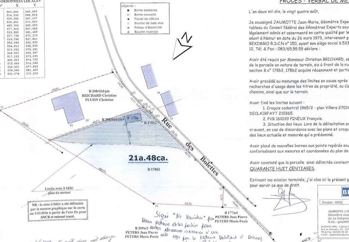 Parcelle non constructible de 21 a et 48 ca avec garage.