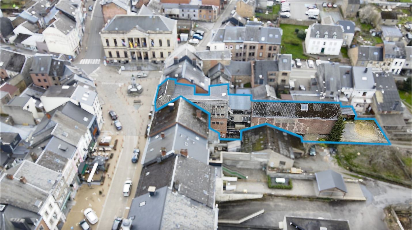 Immense bâtiment à l'énorme potentiel au coeur des Ardennes