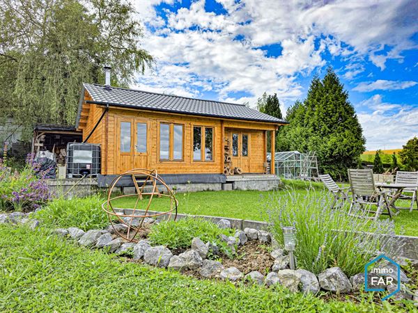 Splendide chalet massif avec dépendances sur plus de 8 ares