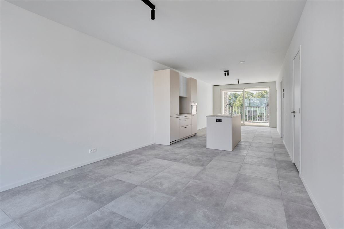 CENTRAAL GELEGEN PENTHOUSE MET 2 SLKS + TERRAS 