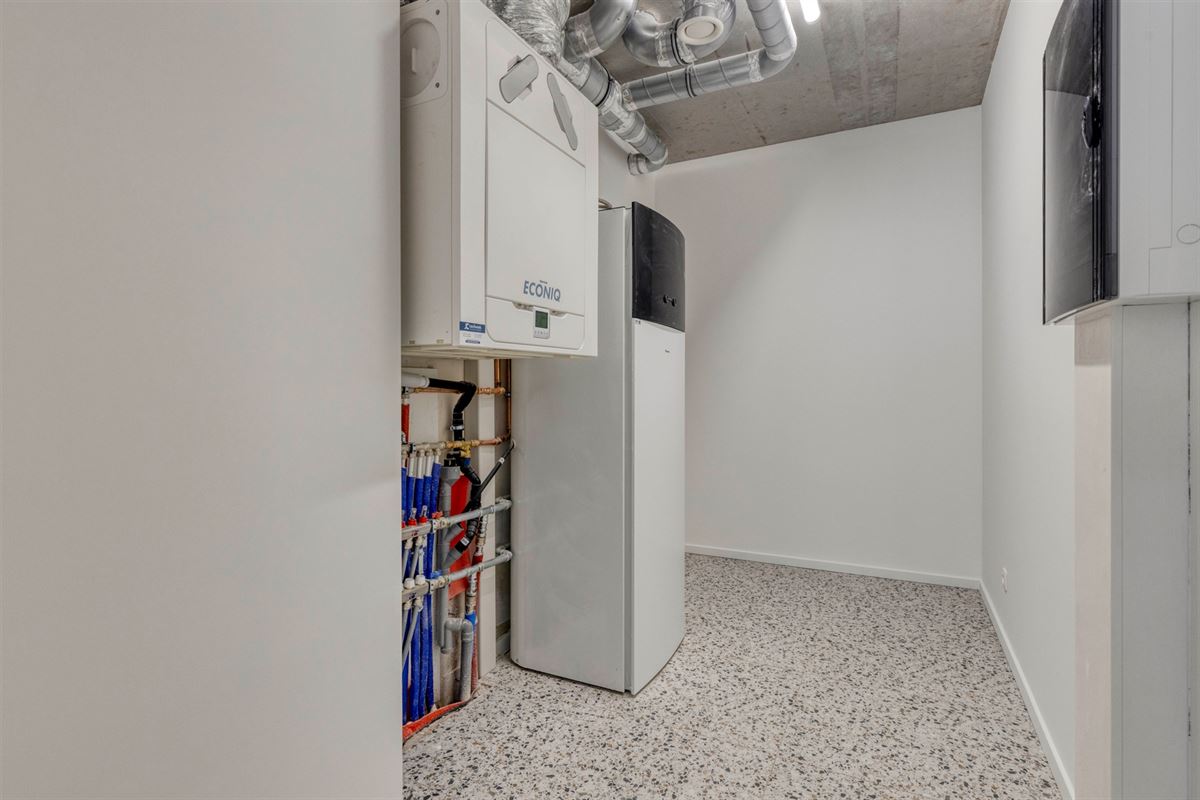 DUPLEX MET 3 SLKS, 2 BADKS + TERRAS OP TOPLOCATIE