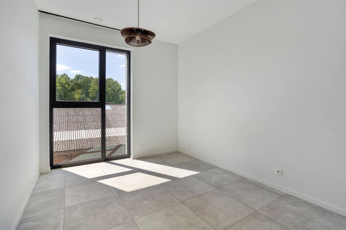 COMFORTABEL 2SLK APP MET TERRAS IN EEN NIEUWE WOONBUURT