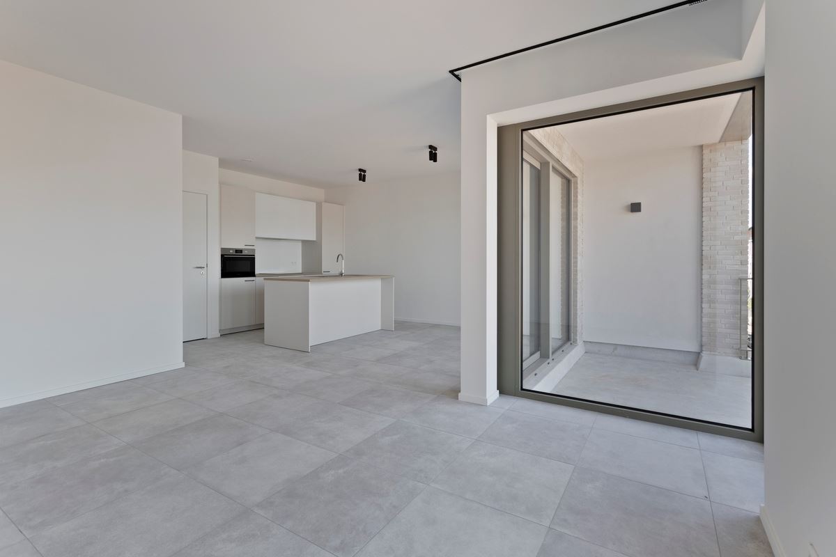 CENTRAAL GELEGEN APP. MET 2 SLKS + TERRAS