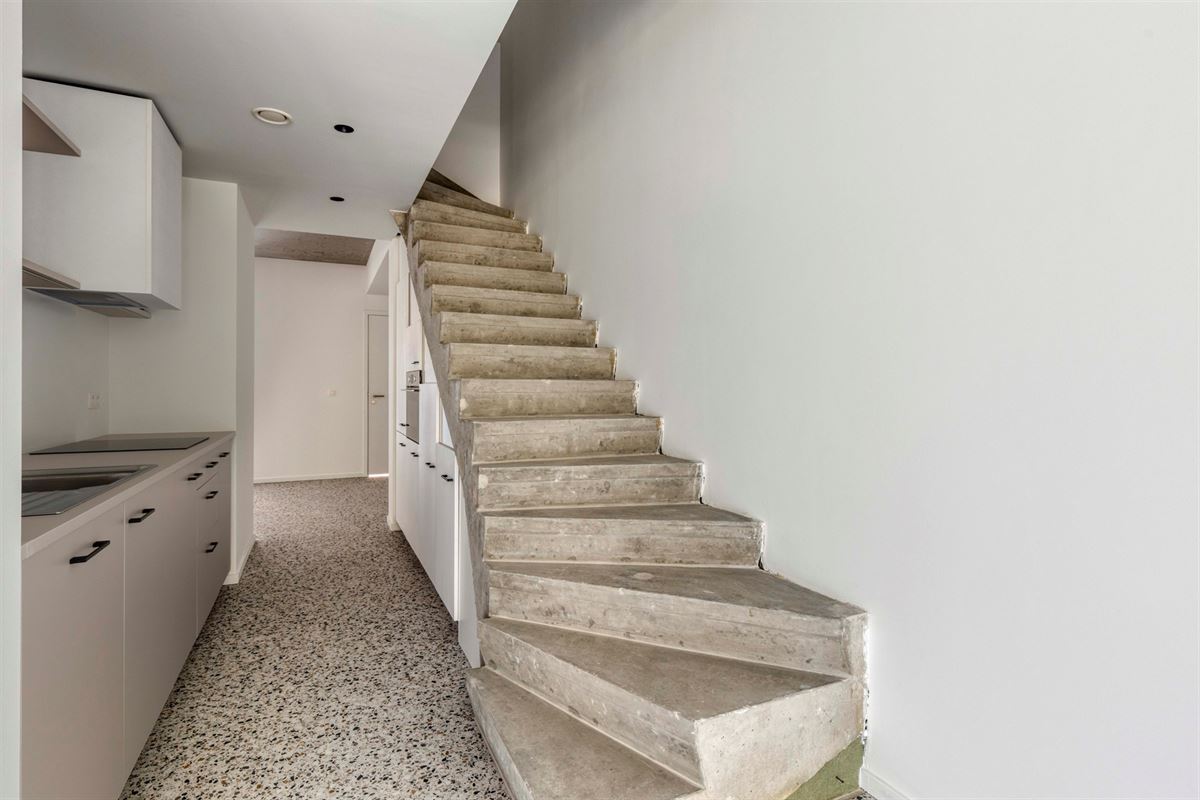 DUPLEX MET 3 SLKS, 2 BADKS + TERRAS OP TOPLOCATIE