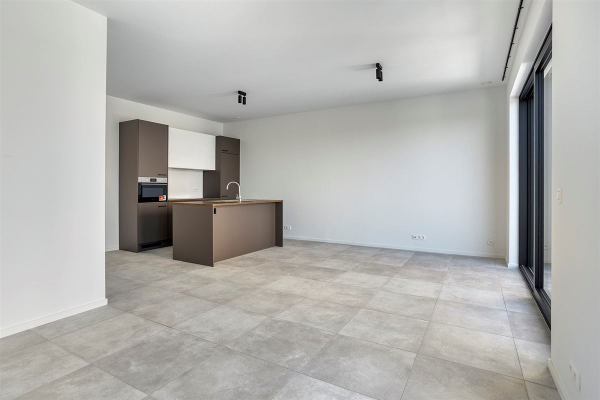 COMFORTABEL 2SLK APP MET TERRAS IN EEN NIEUWE WOONBUURT