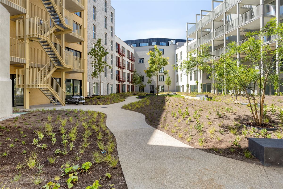 COMFORTABEL 2SLK APP MET TERRAS IN EEN NIEUWE WOONBUURT