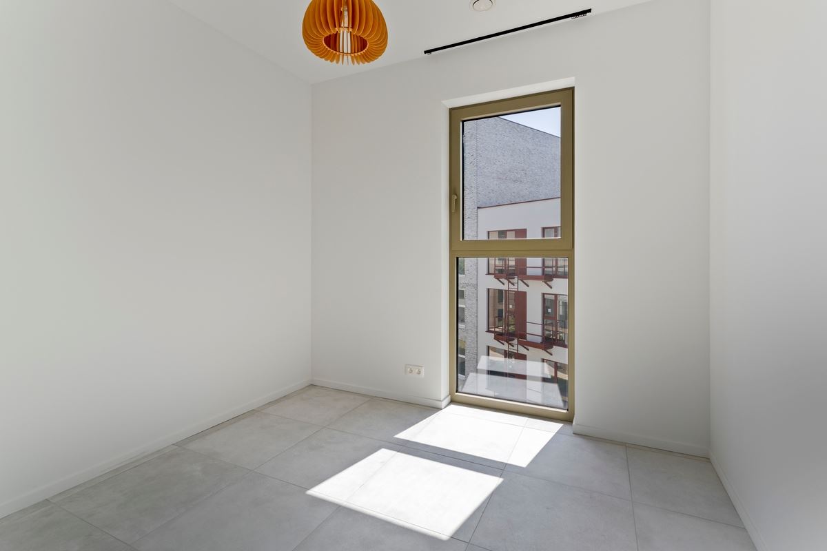 CENTRAAL GELEGEN APP. MET 2 SLKS + TERRAS