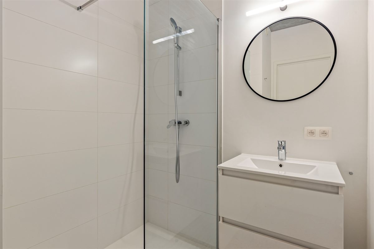 DUPLEX MET 3 SLKS, 2 BADKS + TERRAS OP TOPLOCATIE