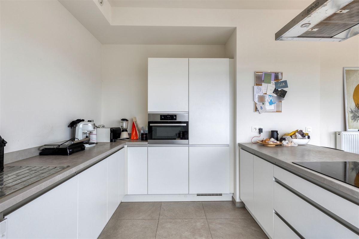 PENTHOUSE MET MAGNIFIEK TERRAS, 3 SLKS + AUTOSTAANPLAATS