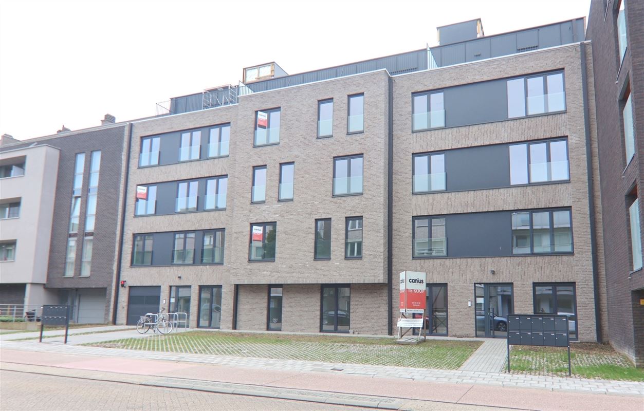 NIEUWBOUWAPP. IN HARTJE HASSELT MET 2 SLKS + TERRAS, TUIN & PARKING