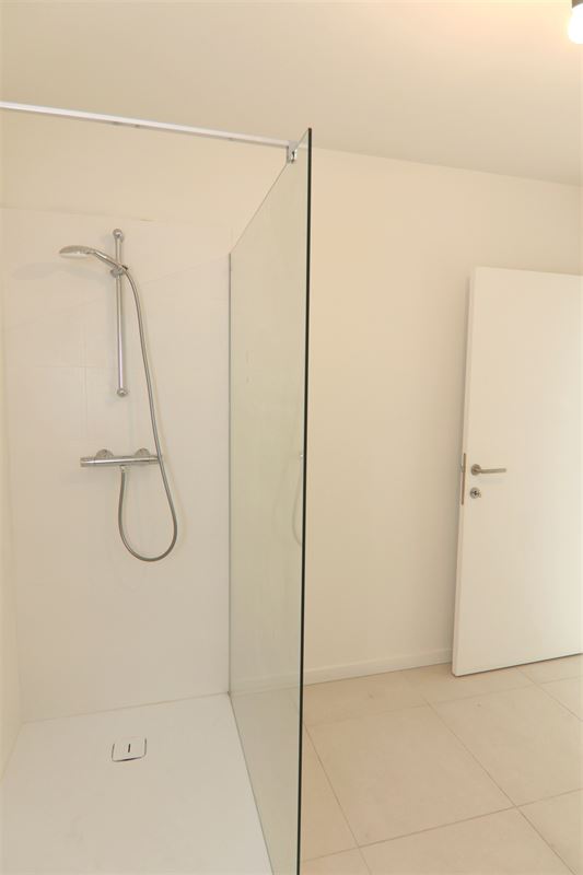 MODERNE HOB MET 3 SLKS + TUIN