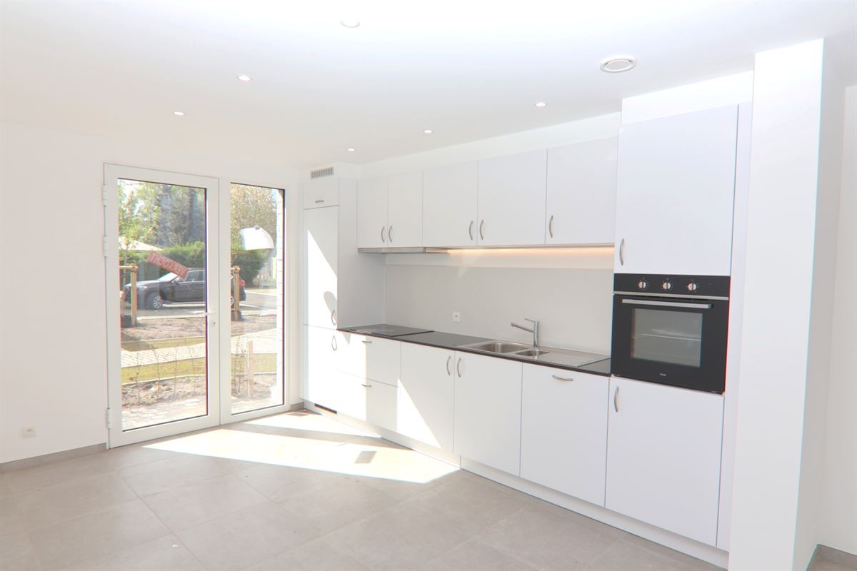 HEDENDAAGSE & ENERGIEZUINIGE HOB MET 3 SLKS 