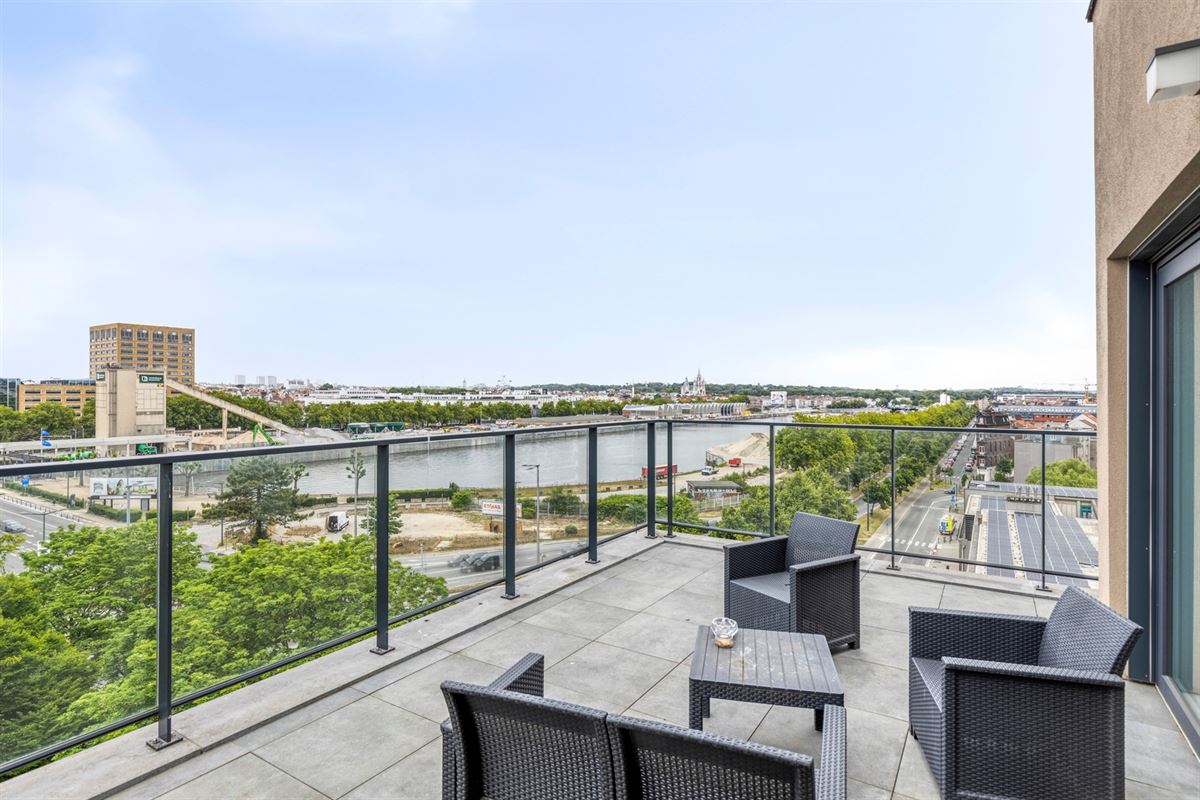 PENTHOUSE MET MAGNIFIEK TERRAS, 3 SLKS + AUTOSTAANPLAATS