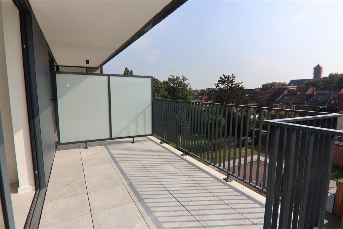 NIEUWBOUWAPP. IN HARTJE HASSELT MET 1 SLK + TERRAS & PARKING