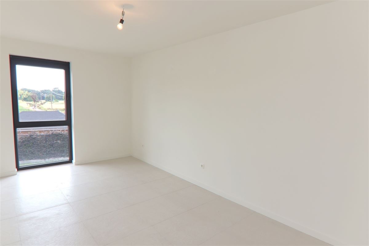 MODERNE HOB MET 3 SLKS + TUIN