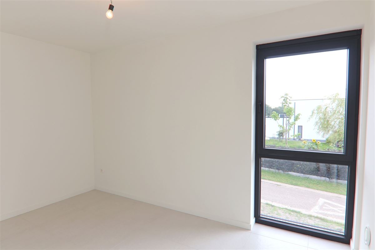 MODERNE HOB MET 3 SLKS + TUIN