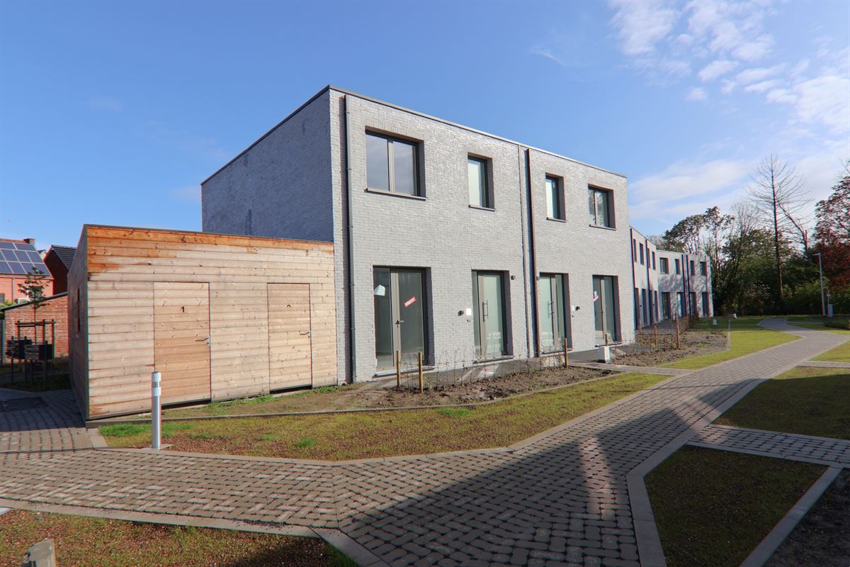 HEDENDAAGSE & ENERGIEZUINIGE HOB MET 3 SLKS 