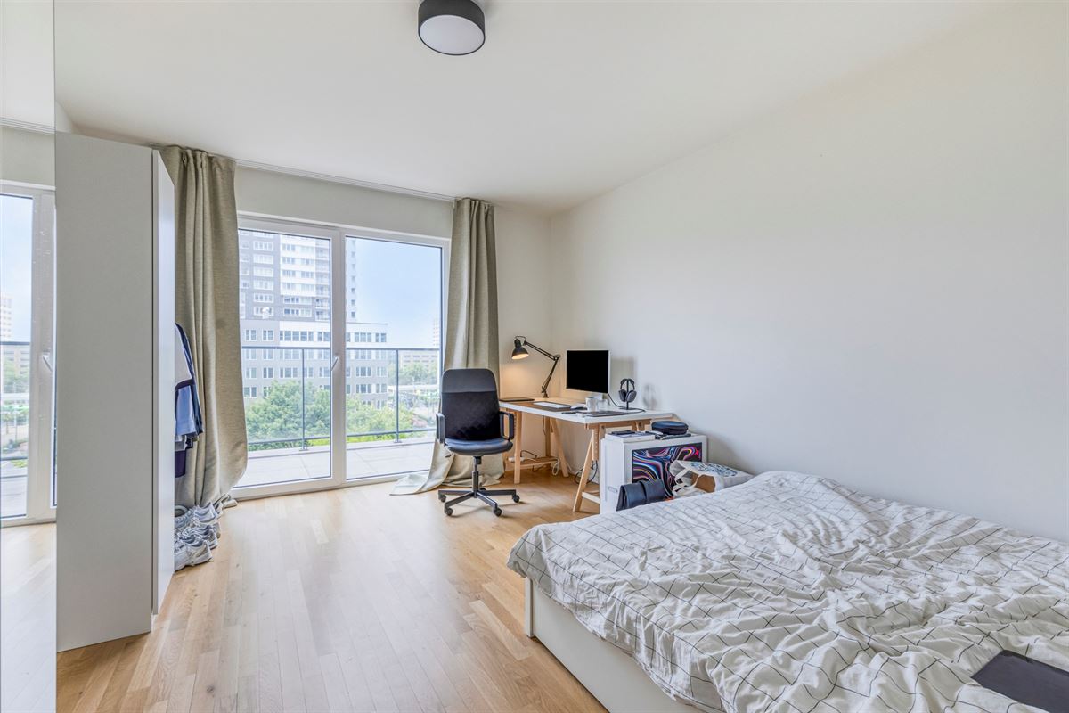 PENTHOUSE MET MAGNIFIEK TERRAS, 3 SLKS + AUTOSTAANPLAATS