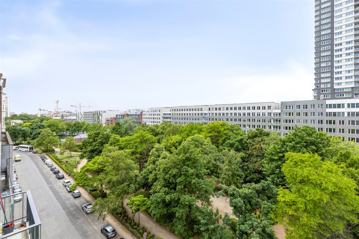 PENTHOUSE MET MAGNIFIEK TERRAS, 3 SLKS + AUTOSTAANPLAATS