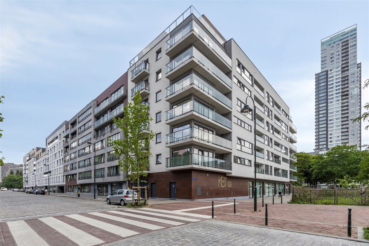 APP. MET 2 SLKS, TERRAS, PARKING + KELDERBERGING