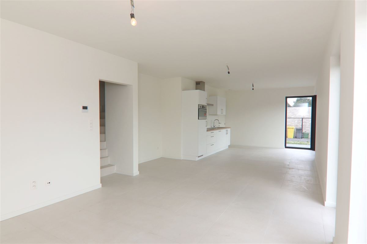 MODERNE HOB MET 3 SLKS + TUIN