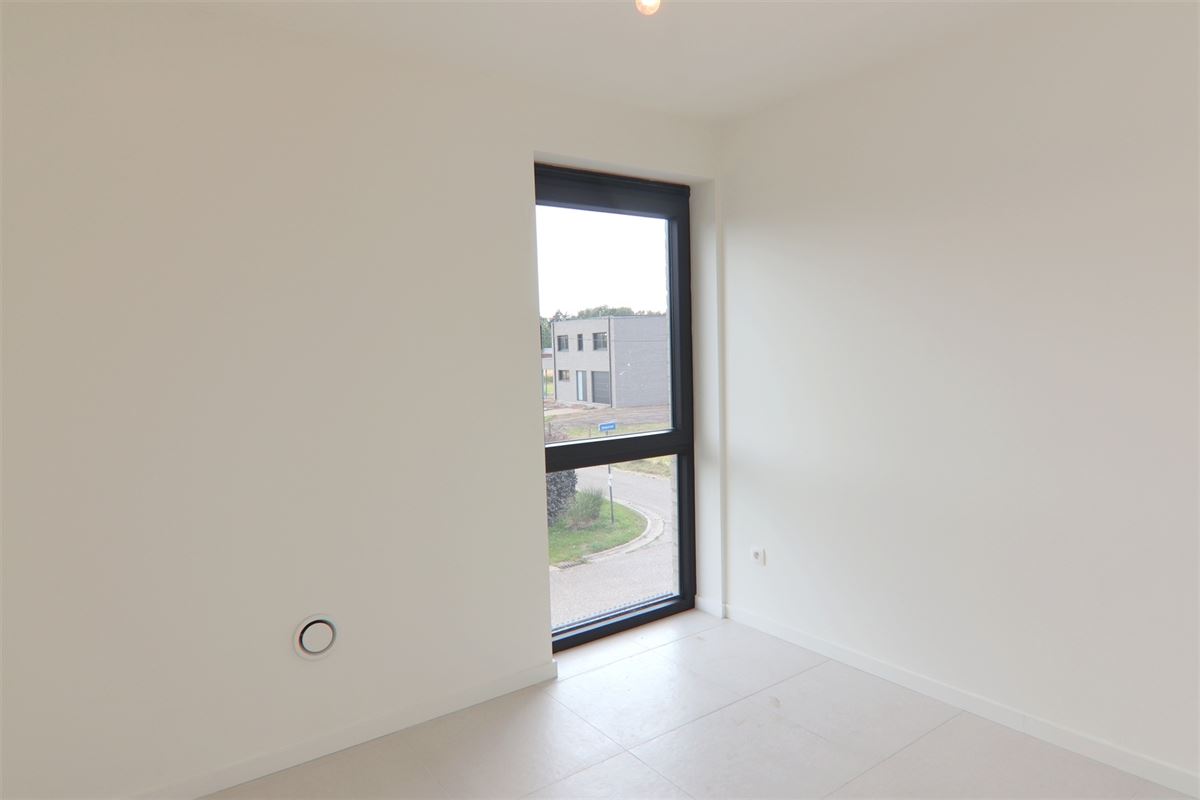 MODERNE HOB MET 3 SLKS + TUIN