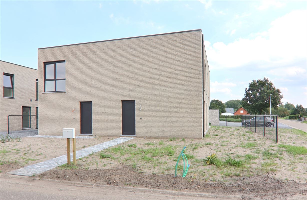 MODERNE HOB MET 3 SLKS + TUIN