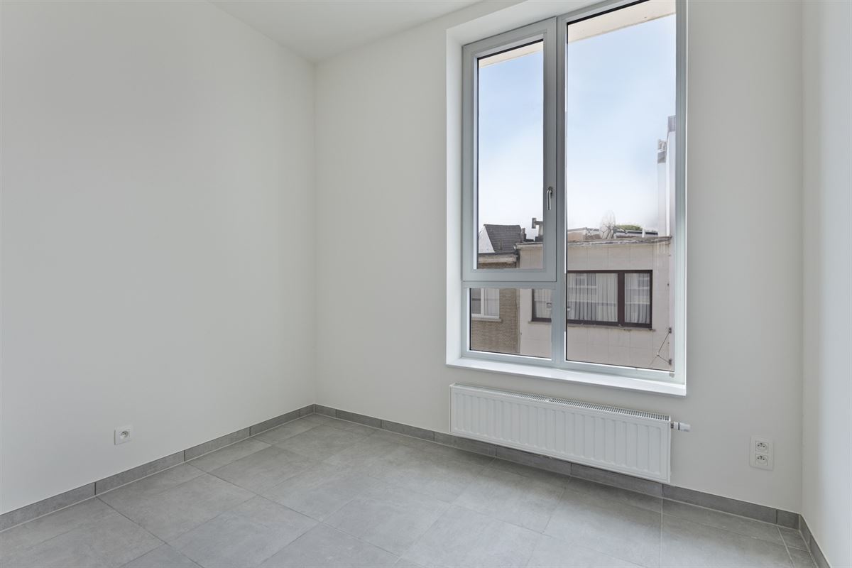 TWEESLAAPKAMERAPPARTEMENT + TERRAS IN HARTJE ANTWERPEN