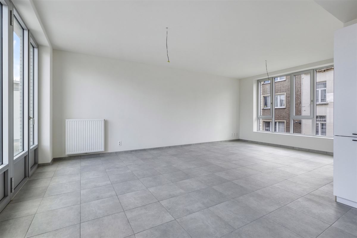 STADSWONING MET 3 SLKS/2BADKS + TERRAS VAN 12M² IN HARTJE ANTWERPEN
