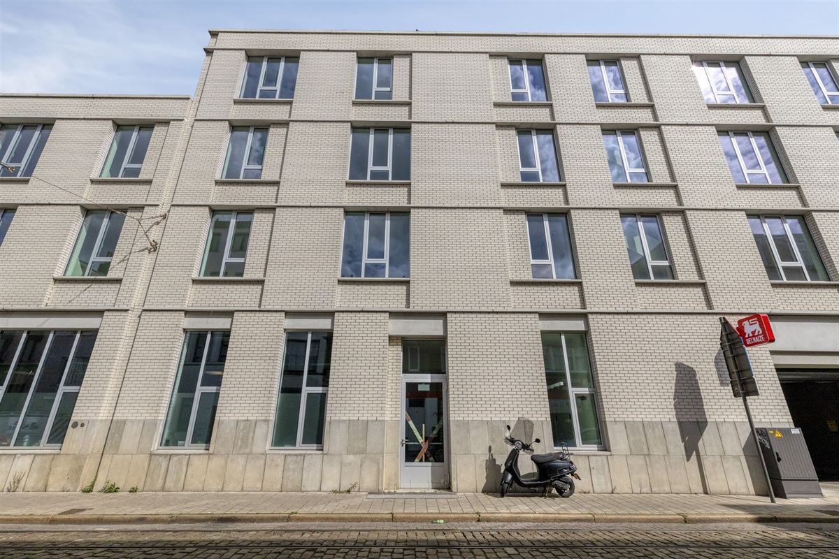 APPARTEMENT + BALKON IN HARTJE ANTWERPEN