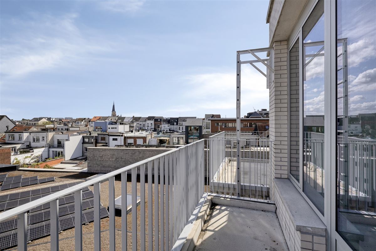 APPARTEMENT + BALKON IN HARTJE ANTWERPEN